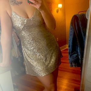 Stunning gold sequin dress from Francesca’s. Wore once for a Christmas party